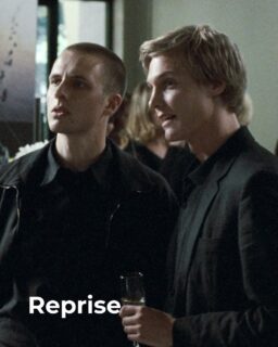 ✨ Han har vunnet Oscar for beste utenlandske film og 9 Amandapriser for samme film, Affeksjonsverdi. Vi snakker selvsagt om Joachim Trier. Søndag 30. aug, tar vi et tilbakeblikk på karrieren hans og viser hans to aller første filmer, Reprise og Oslo 31. august. 

Reprise er Triers imponerende debutfilm som kom i 2006. Har du ikke sett den, er det virkelig på tide å få med seg denne moderne norske klassikeren! 

Oslo 31. august regnes som en av tidens beste norske filmer. Filmen utgjør andre kapittel i Triers Oslo-triologi, tre filmer om utenforskap, som startet med Reprise og avrundet med Verdens verste menneske. 

🕔 Kl. 17:00 - Reprise 
🕖 Kl. 19:15 - Oslo 31. august (få billetter)

Velkommen til en helaften! 

#norskfilm #joachimtrier #cinematekettrondheim