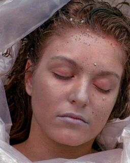 Har du fått med deg at vi viser HELE sesong 1 av Twin Peaks? 🤩 Hva er vel bedre enn å se den på det store lerretet? 🎬

Det er med stor glede at vi kan invitere til eksklusiv kinovisning av første sesong av David Lynch og Mark Frost sin banebrytende tv-serie Twin Peaks, drøyt 25 år etter at den sjokkerte og fascinerte norske fjernsynsseere på sene fredagskvelder på NRK 🥳 Twin Peaks redefinerte hva en tv-serie kunne være, og banet veien for en helt ny kunstform som i dag dominerer vår tids populærkultur.

Episodene vises slik: 

📅 Fredag 13. feb kl. 18:00 - Twin Peaks: episode 1 og 2
📅 Tirsdag 17 feb kl. 18:00 - Twin Peaks: episode 3 og 4
📅 Fredag 20. feb kl. 18:00 - Twin Peaks: episode 5 og 6
📅 Onsdag 25. feb kl. 18:00 - Twin Peaks: episode 7 og 8
📅 Onsdag 25. feb kl. 20:00 - Twin Peaks: Fire Walk With Me

Sikre deg billetter nå! 📲

#twinpeaks #trondheim #cinematekettrondheim